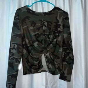 Twisted front long sleeve top